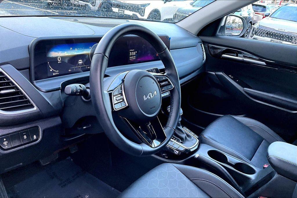 used 2025 Kia Seltos car, priced at $24,630