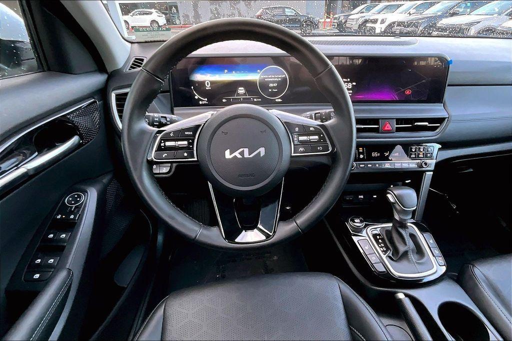 used 2025 Kia Seltos car, priced at $24,630