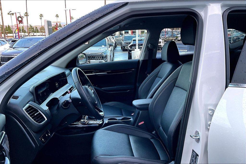 used 2025 Kia Seltos car, priced at $24,630