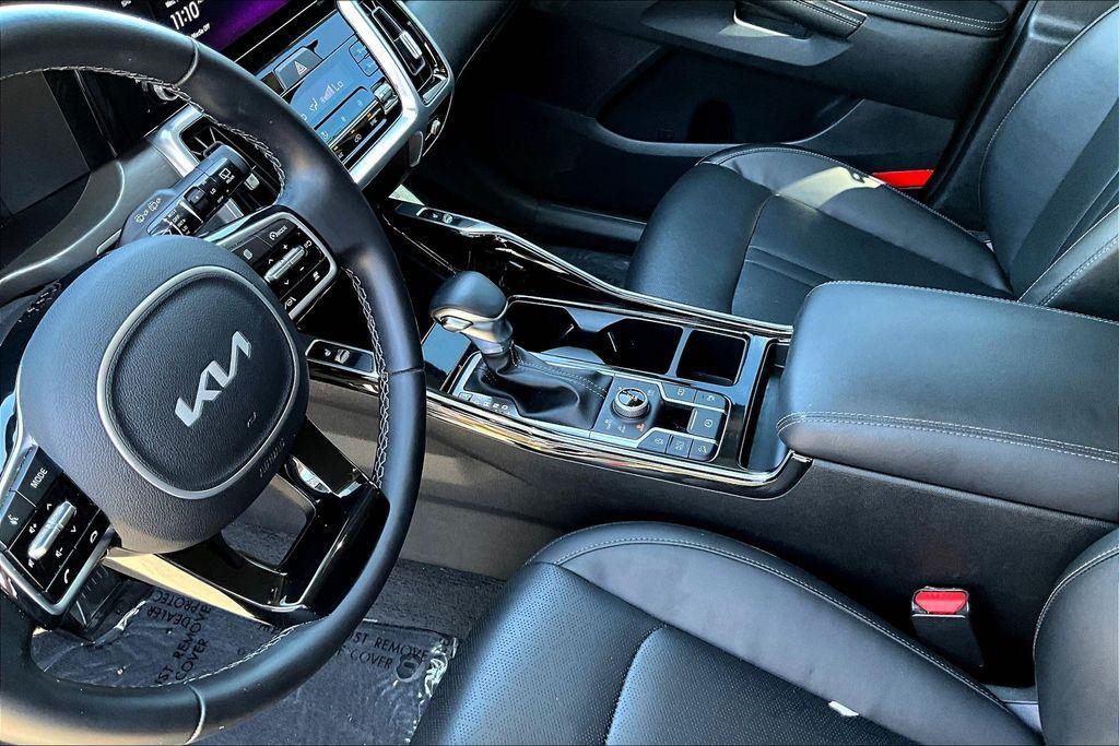 used 2022 Kia Sorento car, priced at $30,127