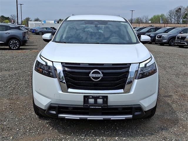 new 2025 Nissan Pathfinder car, priced at $41,412