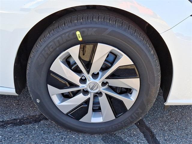 new 2025 Nissan Altima car, priced at $27,167