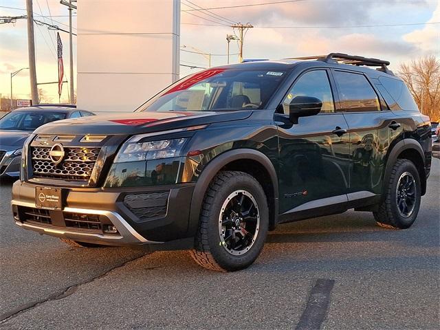 new 2025 Nissan Pathfinder car, priced at $43,287