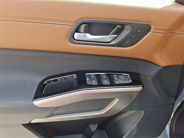 new 2025 Nissan Pathfinder car, priced at $48,656