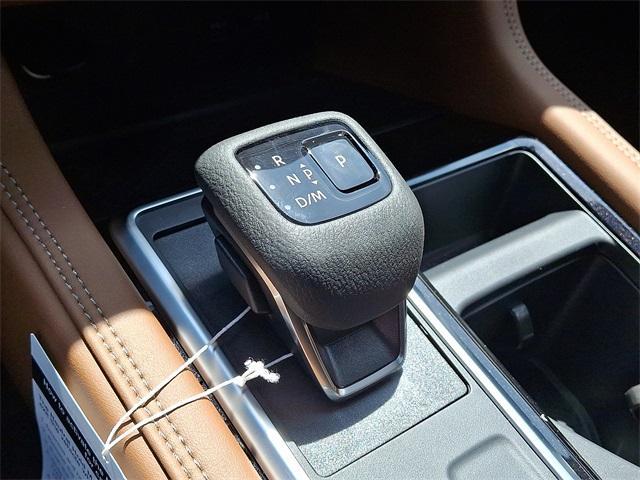 new 2025 Nissan Pathfinder car, priced at $48,656