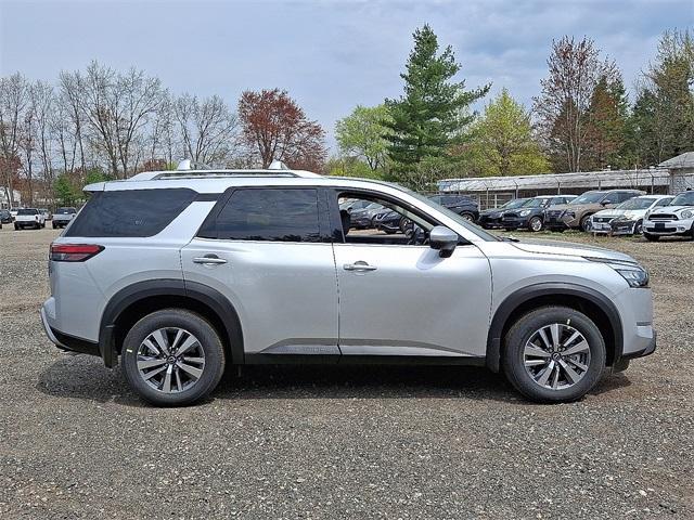 new 2025 Nissan Pathfinder car, priced at $41,399