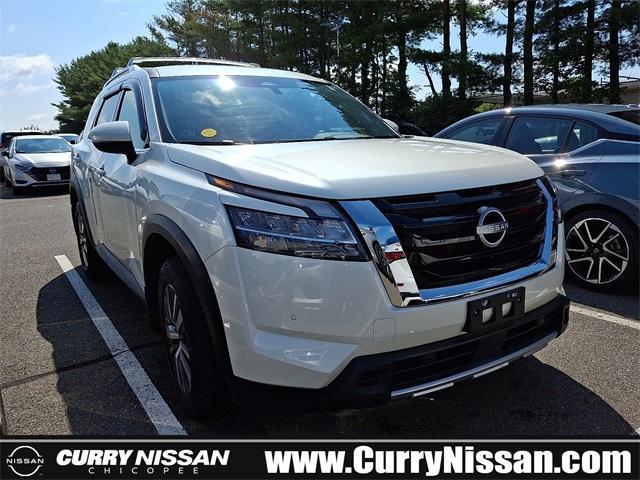 used 2024 Nissan Pathfinder car, priced at $40,052