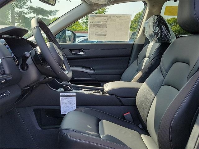 new 2025 Nissan Pathfinder car, priced at $38,670