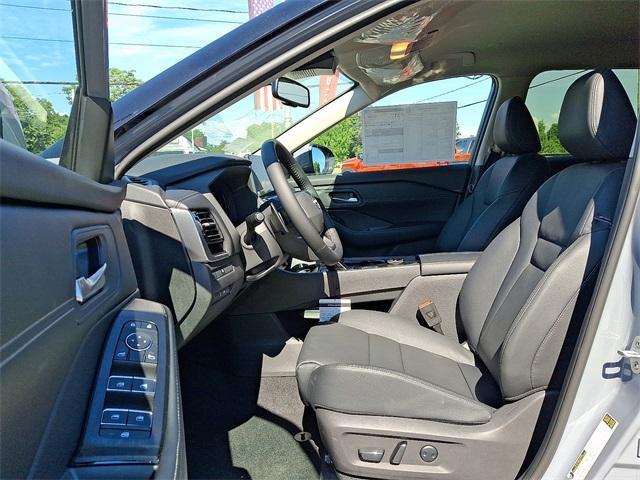 new 2025 Nissan Rogue car, priced at $38,037