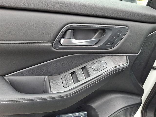 new 2025 Nissan Rogue car, priced at $41,194