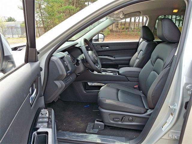 new 2025 Nissan Pathfinder car, priced at $44,799