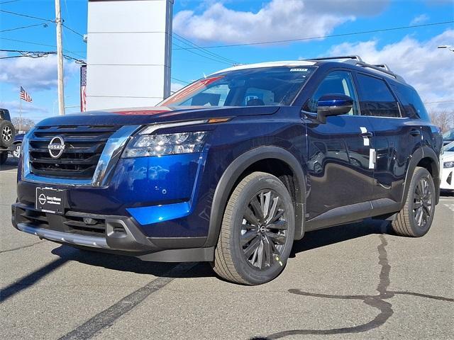 new 2025 Nissan Pathfinder car, priced at $46,443