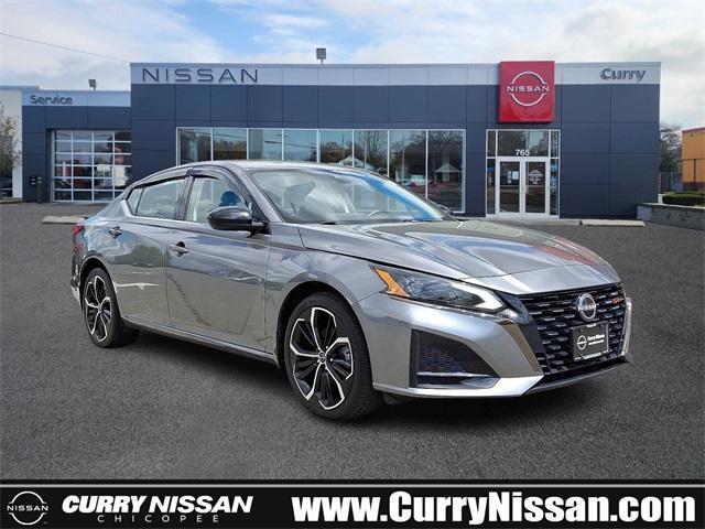 used 2023 Nissan Altima car, priced at $25,867