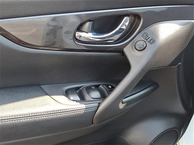 used 2020 Nissan Rogue car, priced at $19,989