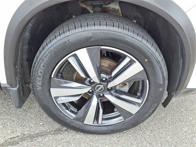 used 2022 Nissan Rogue car, priced at $27,186