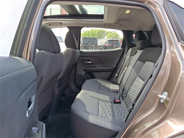 new 2025 Nissan Kicks car, priced at $29,768