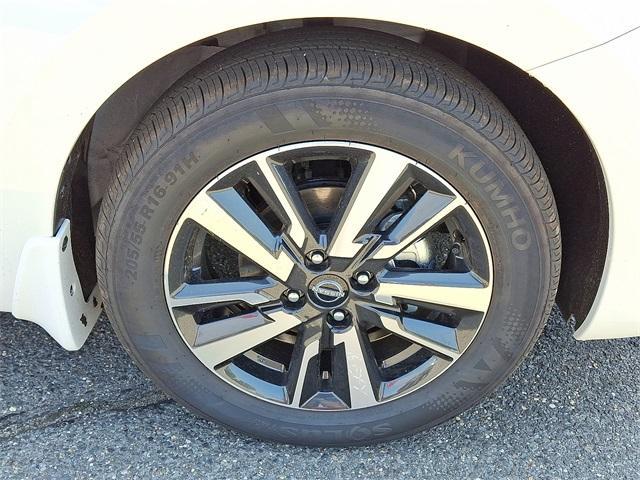 new 2025 Nissan Versa car, priced at $22,360