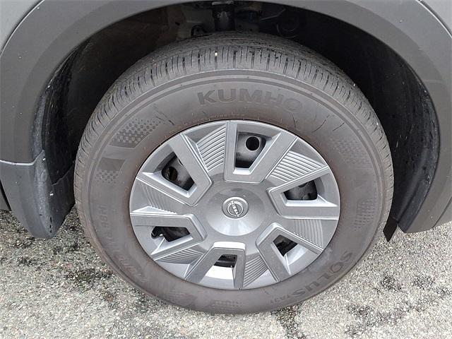 used 2025 Nissan Kicks car