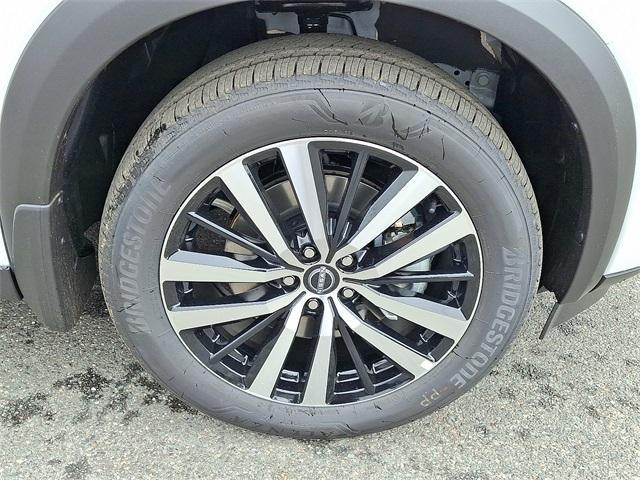 new 2025 Nissan Pathfinder car, priced at $51,477