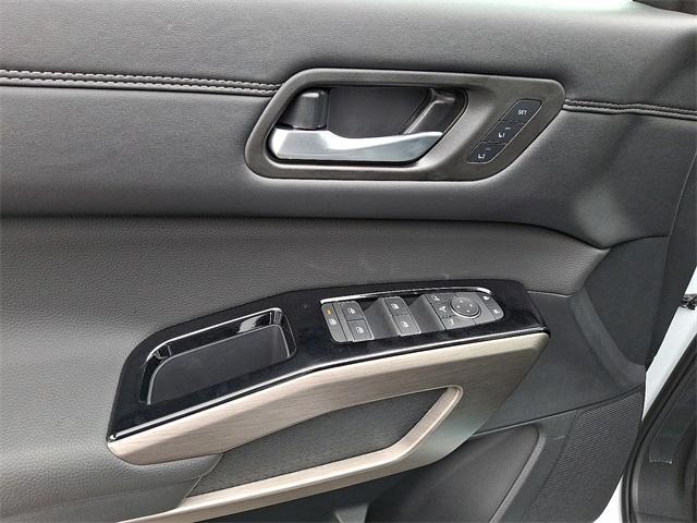 new 2025 Nissan Pathfinder car, priced at $51,477