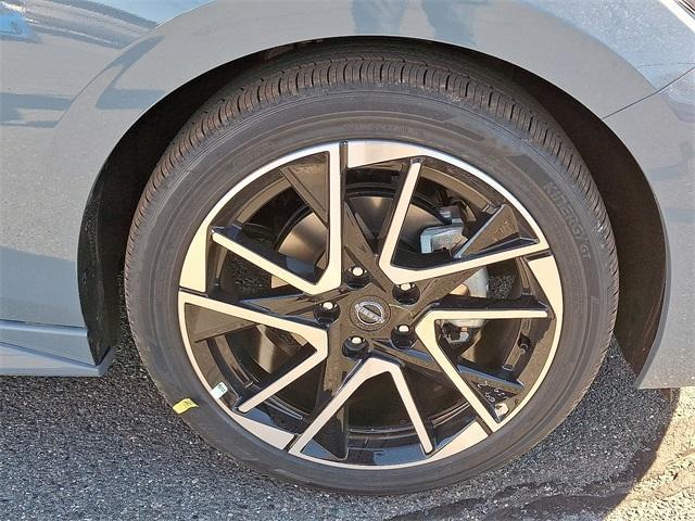 new 2025 Nissan Sentra car, priced at $28,614