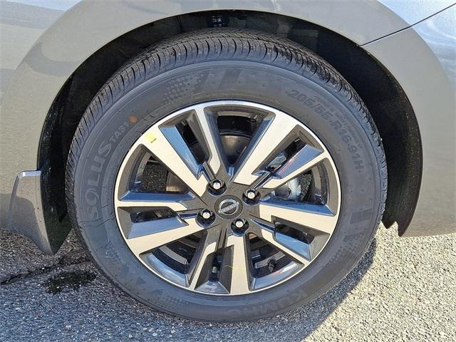 new 2025 Nissan Versa car, priced at $21,958