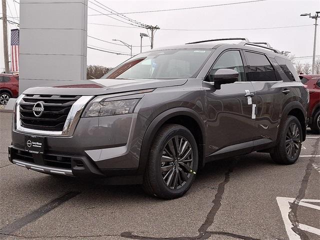 new 2025 Nissan Pathfinder car, priced at $46,797