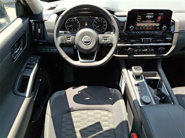 new 2025 Nissan Pathfinder car, priced at $43,559