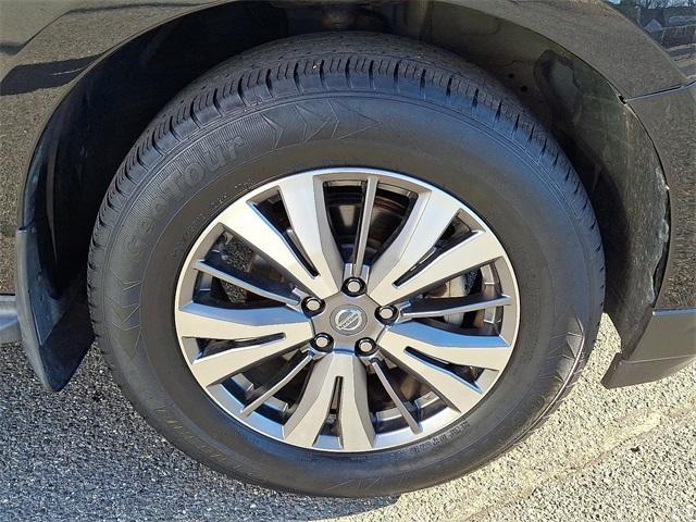 used 2020 Nissan Pathfinder car, priced at $16,368
