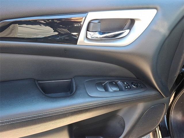 used 2020 Nissan Pathfinder car, priced at $16,368