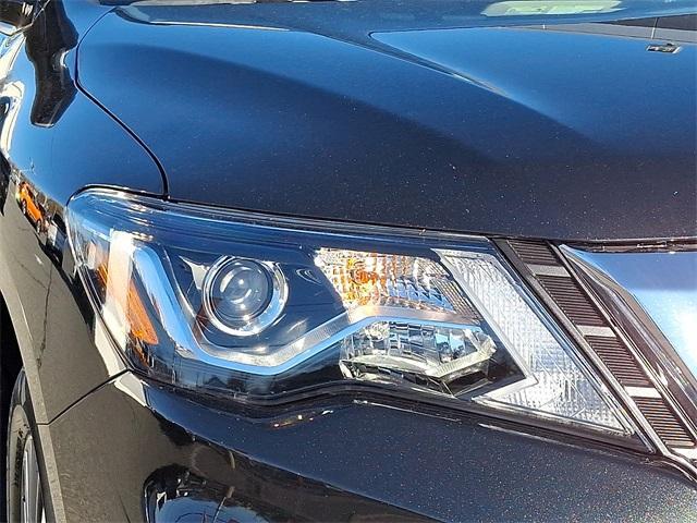 used 2020 Nissan Pathfinder car, priced at $16,368