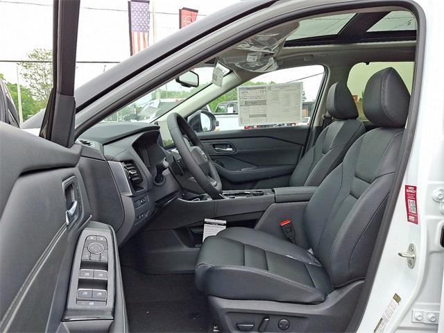 new 2025 Nissan Rogue car, priced at $39,326