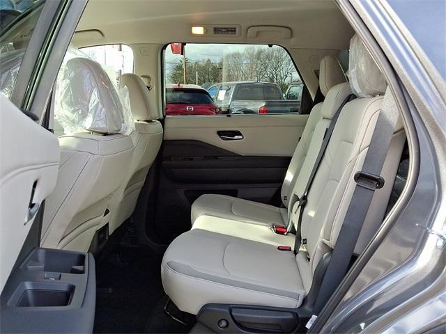 new 2025 Nissan Pathfinder car, priced at $41,370