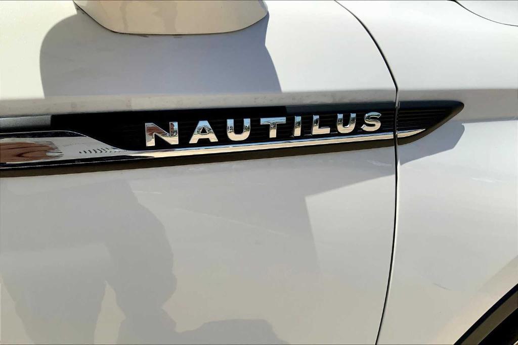 used 2022 Lincoln Nautilus car, priced at $34,742