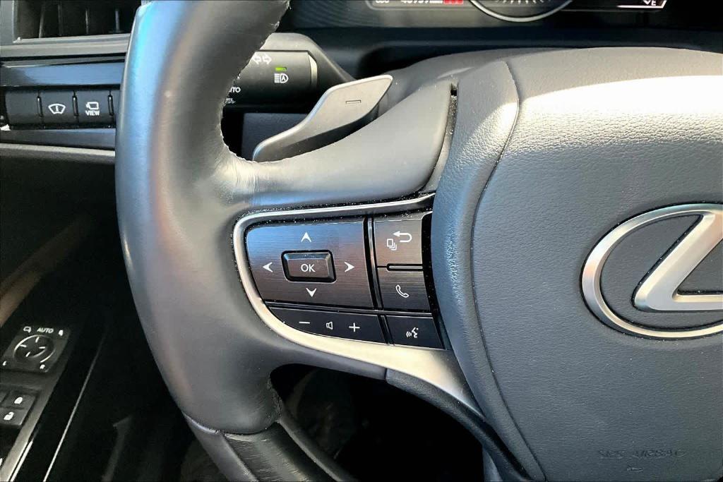 used 2022 Lexus ES 350 car, priced at $39,229