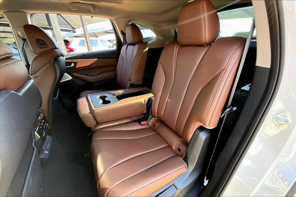 used 2025 Acura MDX car, priced at $51,084