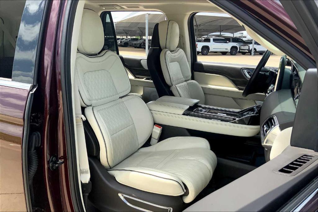 used 2020 Lincoln Navigator car, priced at $44,086