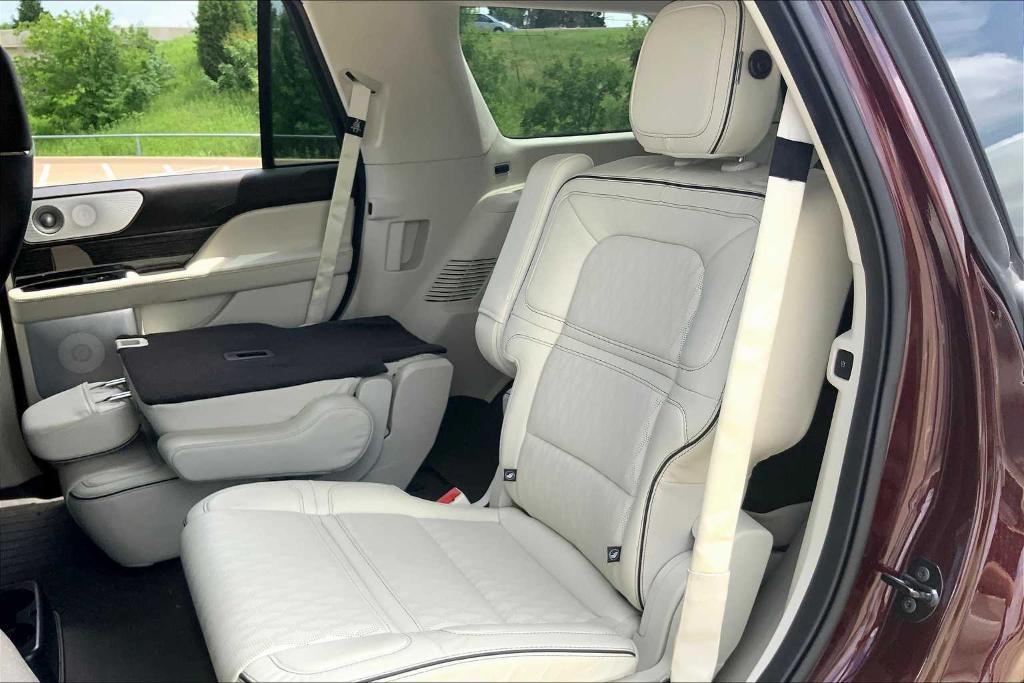 used 2020 Lincoln Navigator car, priced at $44,086