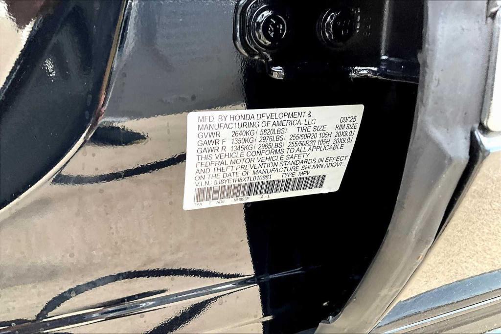 new 2026 Acura MDX car, priced at $68,850