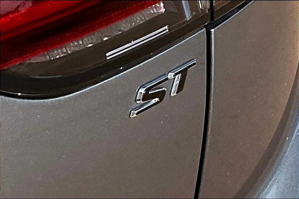 used 2022 Buick Envision car, priced at $19,987