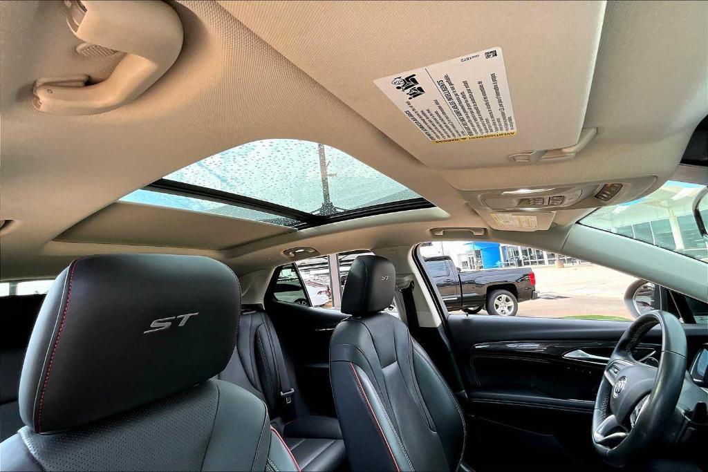 used 2022 Buick Envision car, priced at $19,987