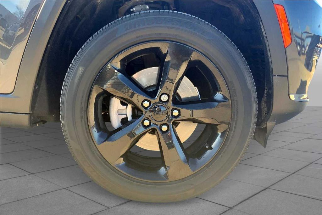 used 2021 Jeep Grand Cherokee L car, priced at $33,595