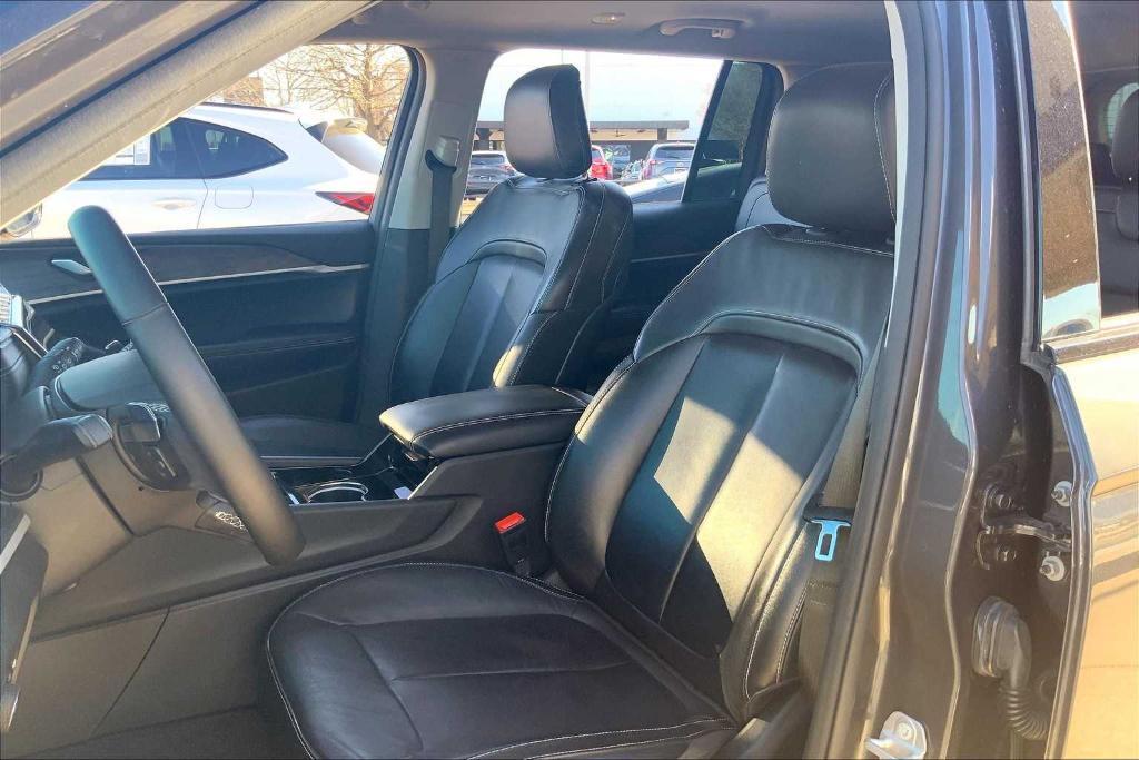 used 2021 Jeep Grand Cherokee L car, priced at $33,595