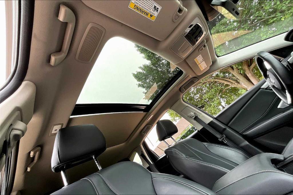 used 2024 Acura RDX car, priced at $42,995