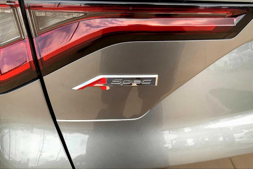 used 2022 Acura MDX car, priced at $40,495