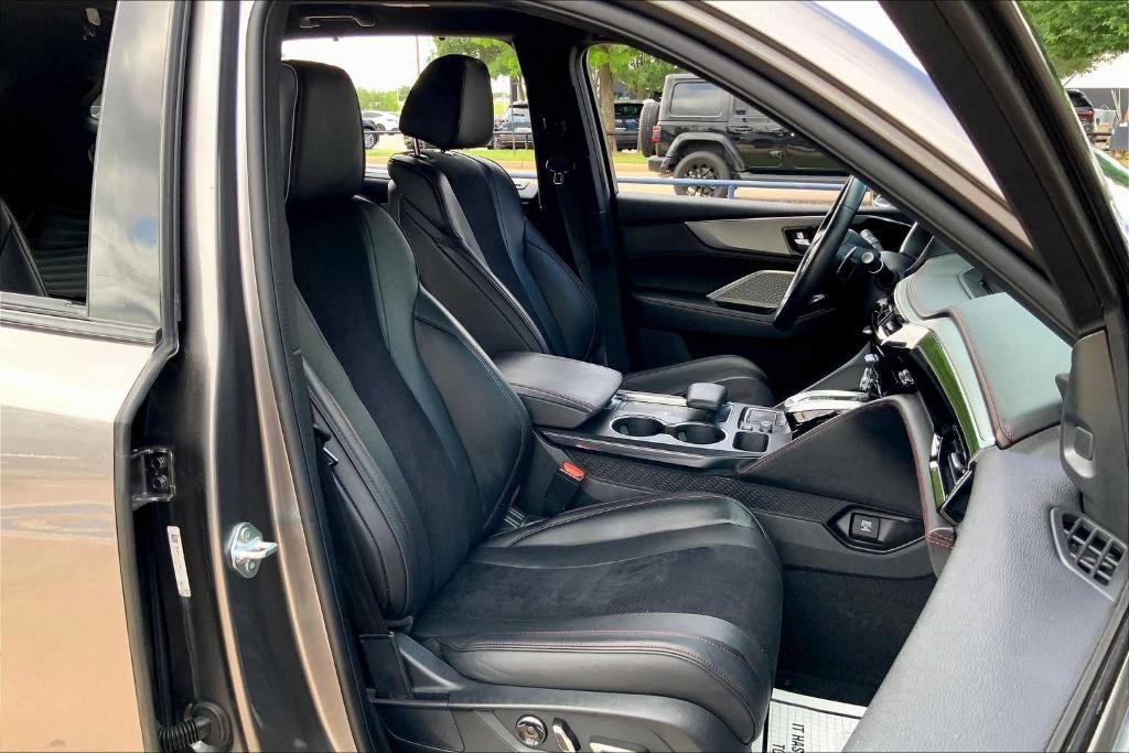 used 2022 Acura MDX car, priced at $40,495