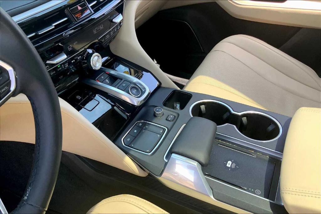 used 2024 Acura MDX car, priced at $48,078