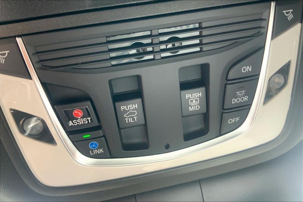 new 2025 Acura RDX car, priced at $55,800