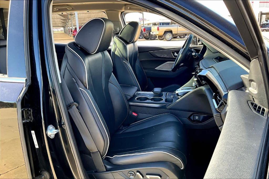 used 2023 Acura MDX car, priced at $43,599