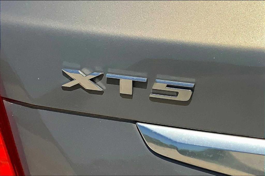 used 2018 Cadillac XT5 car, priced at $23,495